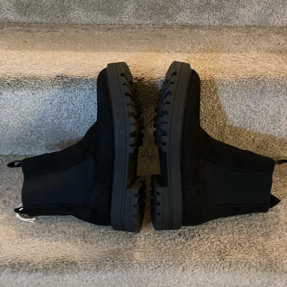 NWOB SINCERELY JULES Faux Suede Boots - Picture 8 of 12